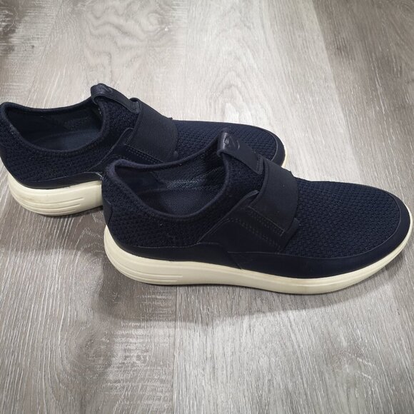 Ecco Ladies Size 6 Navy & White Slip On Sneakers - Picture 1 of 10